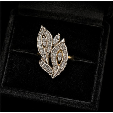 Aria Leaf Ring