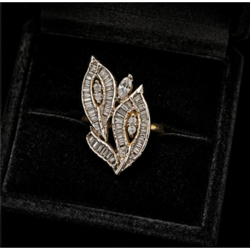 Aria Leaf Ring
